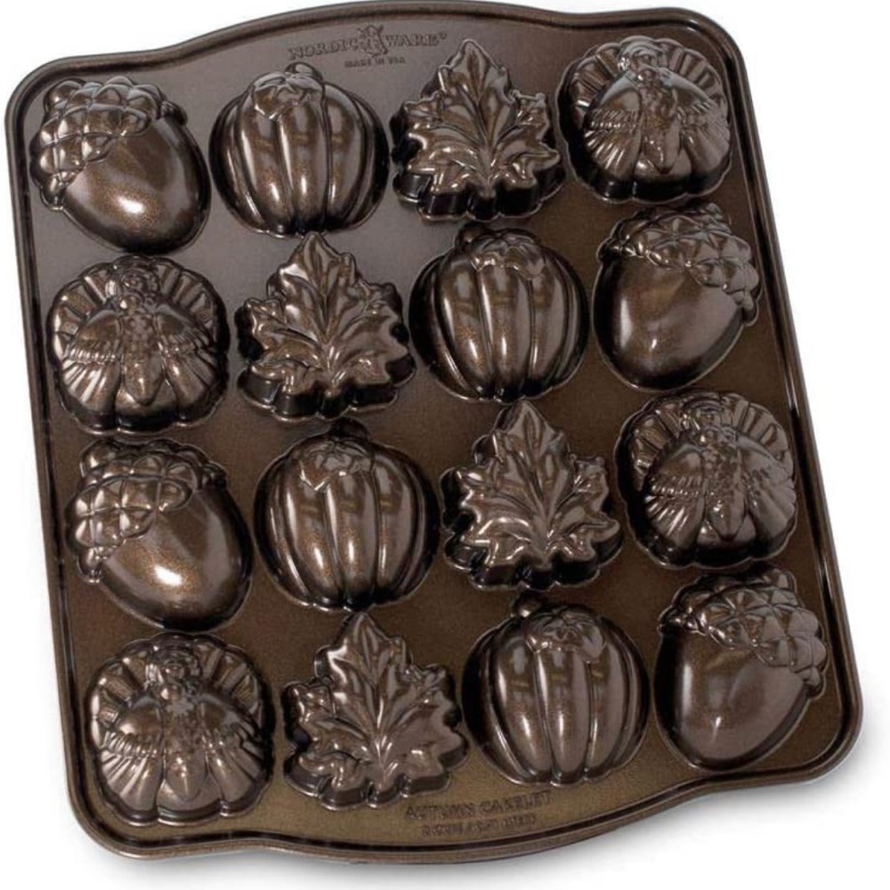 Nordic Ware Autumn Cakelet Bakeware